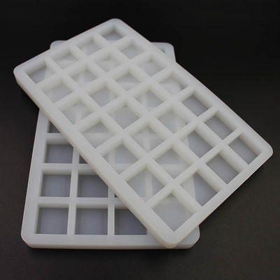 Khuôn Làm Kẹo Silicon Socola Trong Suốt 28 Lỗ 26x16x1.5cm
