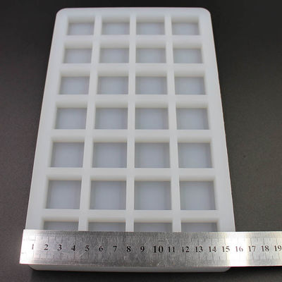 Khuôn Làm Kẹo Silicon Socola Trong Suốt 28 Lỗ 26x16x1.5cm